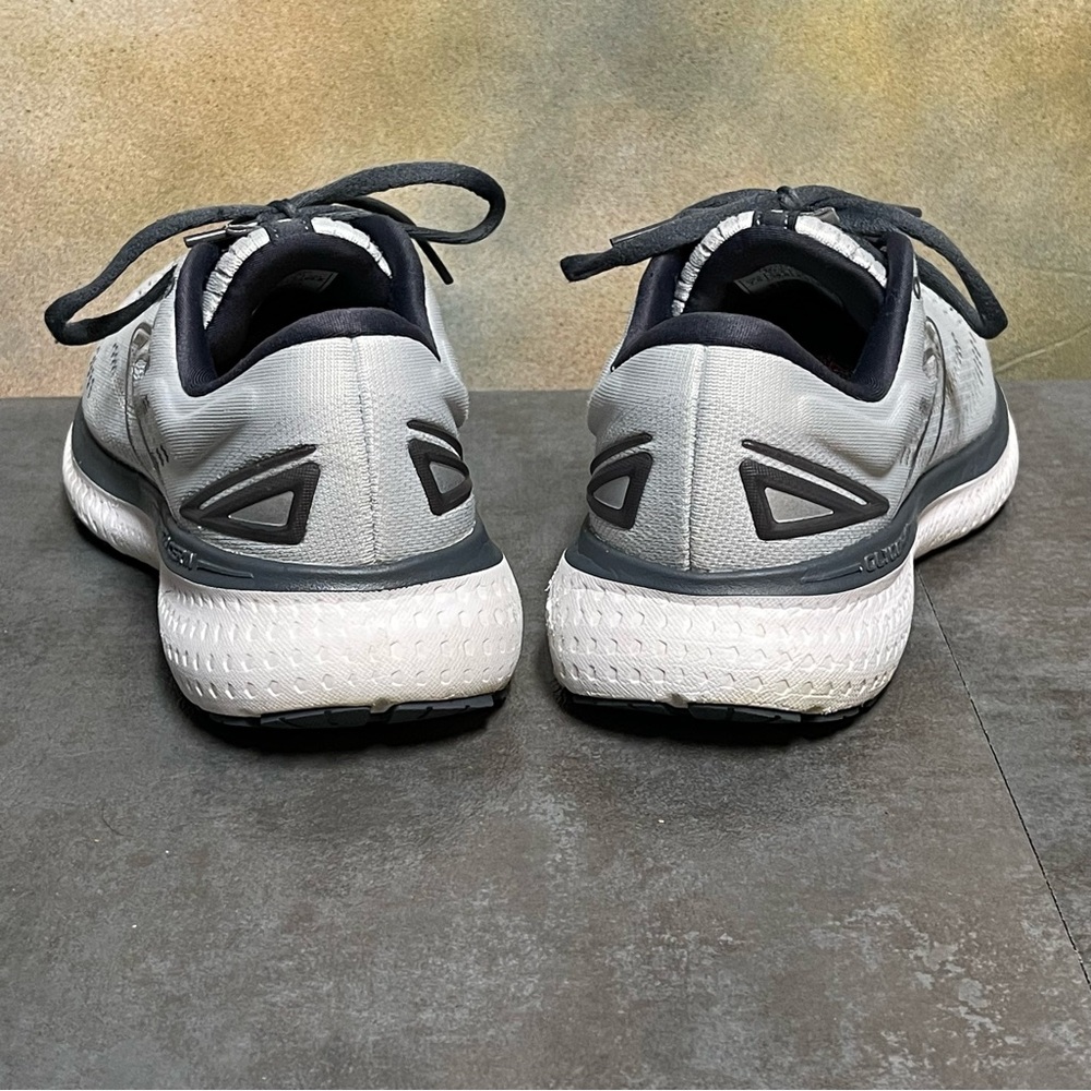 Brooks Women's Running Shoes in Light Gray and Black - Picture 6 of 16